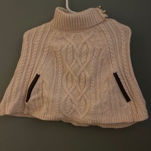 Cape and riding pant